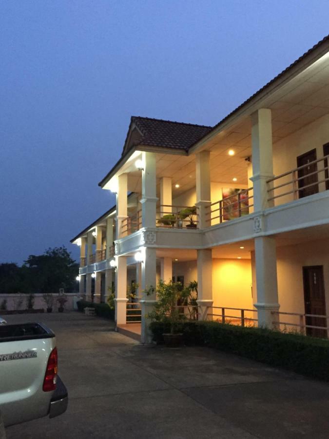 Poon Suk Hotel Kabin Buri Exterior photo